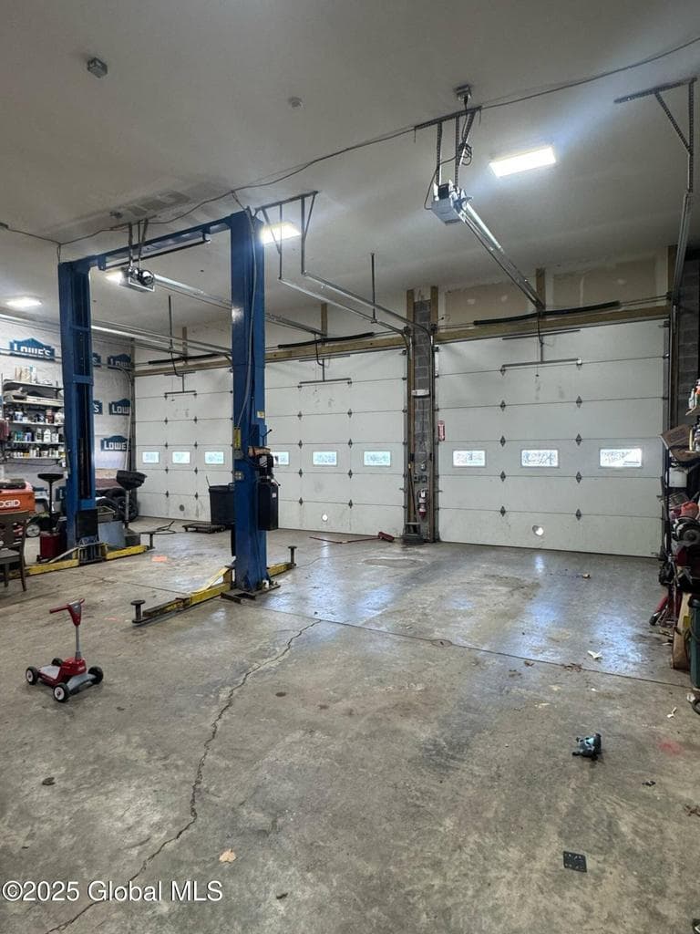 2452 Albany Street — photo 2